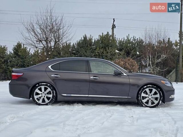 Сірий Лексус ЛС, об'ємом двигуна 5 л та пробігом 237 тис. км за 15499 $, фото 8 на Automoto.ua