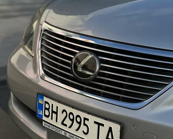 Сірий Лексус ЛС, об'ємом двигуна 4.61 л та пробігом 220 тис. км за 11500 $, фото 1 на Automoto.ua