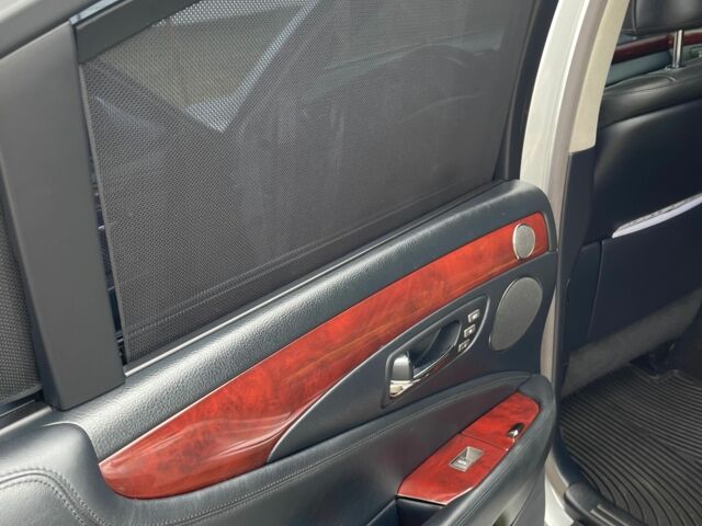 Серый Лексус ЛС, объемом двигателя 4.6 л и пробегом 295 тыс. км за 11000 $, фото 7 на Automoto.ua