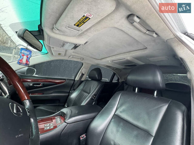 Серый Лексус ЛС, объемом двигателя 4.61 л и пробегом 240 тыс. км за 8500 $, фото 39 на Automoto.ua