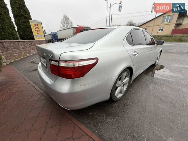 Серый Лексус ЛС, объемом двигателя 4.61 л и пробегом 216 тыс. км за 12800 $, фото 27 на Automoto.ua