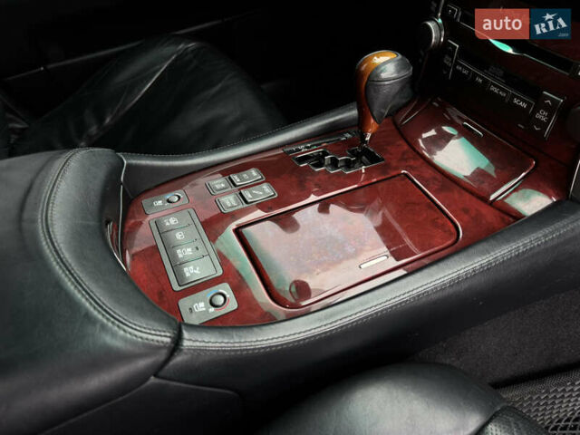 Серый Лексус ЛС, объемом двигателя 4.61 л и пробегом 240 тыс. км за 8500 $, фото 63 на Automoto.ua