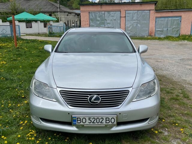 Серый Лексус ЛС, объемом двигателя 4.6 л и пробегом 295 тыс. км за 11000 $, фото 5 на Automoto.ua