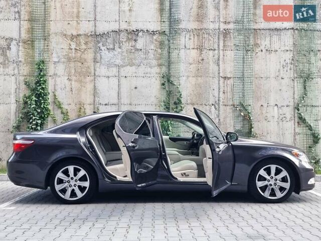 Серый Лексус ЛС, объемом двигателя 4.97 л и пробегом 237 тыс. км за 16999 $, фото 99 на Automoto.ua