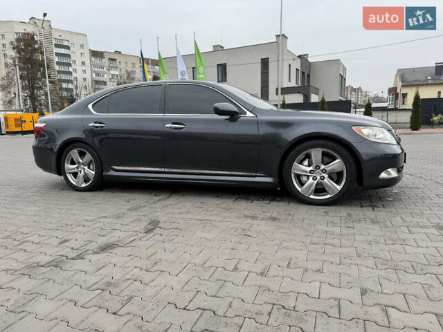 Серый Лексус ЛС, объемом двигателя 4.6 л и пробегом 116 тыс. км за 11700 $, фото 3 на Automoto.ua