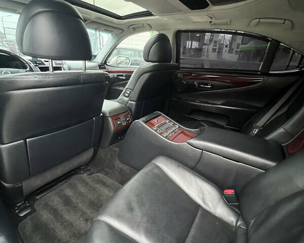 Сірий Лексус ЛС, об'ємом двигуна 4.6 л та пробігом 229 тис. км за 12700 $, фото 29 на Automoto.ua