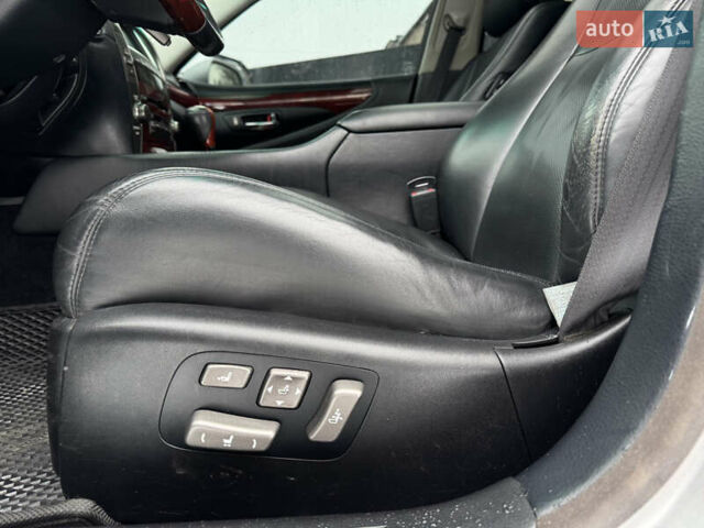 Серый Лексус ЛС, объемом двигателя 4.61 л и пробегом 240 тыс. км за 8500 $, фото 38 на Automoto.ua