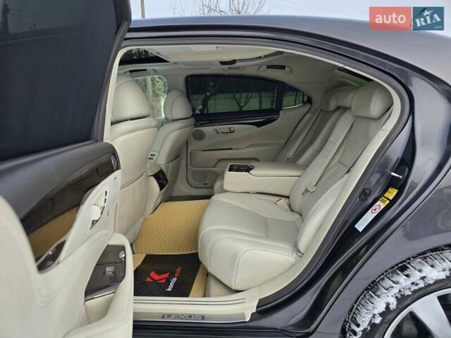 Сірий Лексус ЛС, об'ємом двигуна 5 л та пробігом 237 тис. км за 15499 $, фото 88 на Automoto.ua