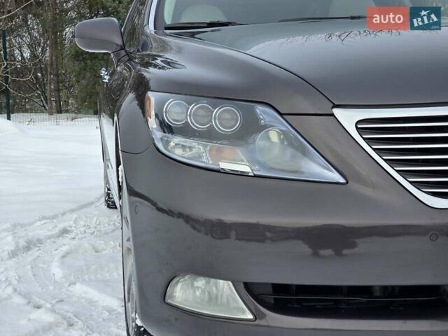 Сірий Лексус ЛС, об'ємом двигуна 5 л та пробігом 237 тис. км за 15499 $, фото 9 на Automoto.ua