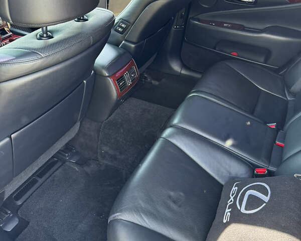 Серый Лексус ЛС, объемом двигателя 4.61 л и пробегом 166 тыс. км за 12500 $, фото 15 на Automoto.ua