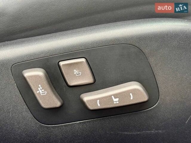 Серый Лексус ЛС, объемом двигателя 4.61 л и пробегом 275 тыс. км за 11500 $, фото 46 на Automoto.ua