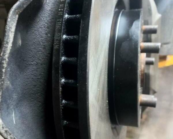 Серый Лексус ЛС, объемом двигателя 4.6 л и пробегом 183 тыс. км за 9700 $, фото 6 на Automoto.ua