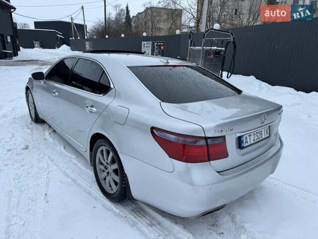 Серый Лексус ЛС, объемом двигателя 4.61 л и пробегом 240 тыс. км за 8500 $, фото 25 на Automoto.ua