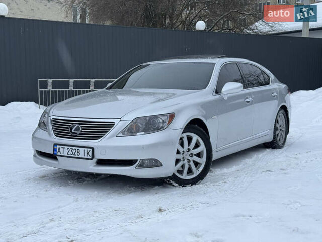 Серый Лексус ЛС, объемом двигателя 4.61 л и пробегом 240 тыс. км за 8500 $, фото 4 на Automoto.ua