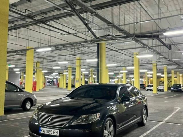 Серый Лексус ЛС, объемом двигателя 4.6 л и пробегом 183 тыс. км за 10999 $, фото 5 на Automoto.ua