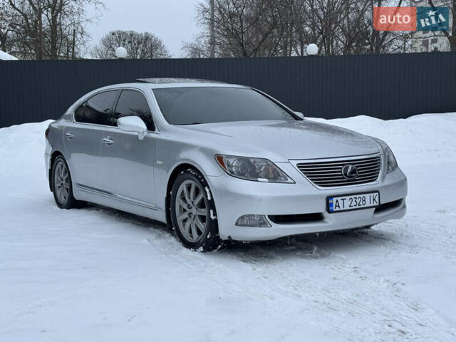 Серый Лексус ЛС, объемом двигателя 4.61 л и пробегом 240 тыс. км за 8500 $, фото 14 на Automoto.ua