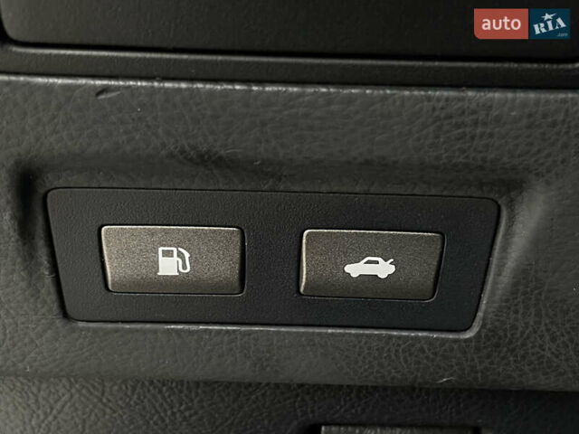 Серый Лексус ЛС, объемом двигателя 4.6 л и пробегом 195 тыс. км за 9950 $, фото 50 на Automoto.ua