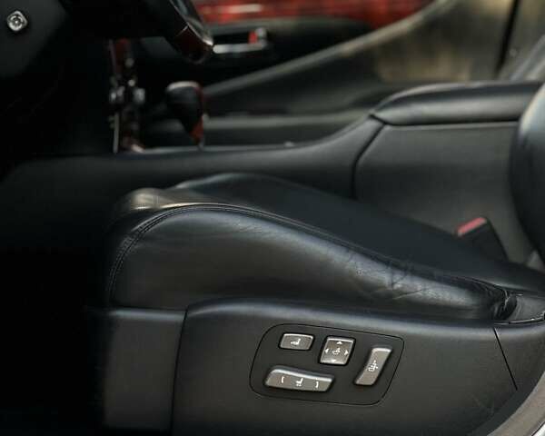 Сірий Лексус ЛС, об'ємом двигуна 4.61 л та пробігом 220 тис. км за 11500 $, фото 13 на Automoto.ua