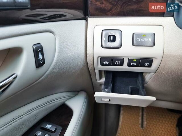 Серый Лексус ЛС, объемом двигателя 4.97 л и пробегом 237 тыс. км за 16999 $, фото 34 на Automoto.ua