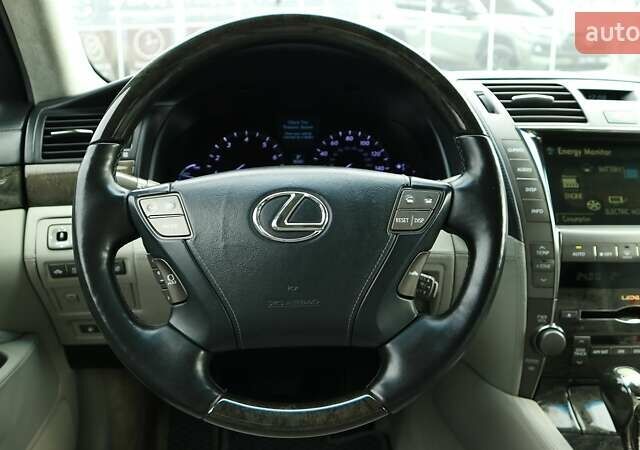 Серый Лексус ЛС, объемом двигателя 5 л и пробегом 164 тыс. км за 11971 $, фото 8 на Automoto.ua