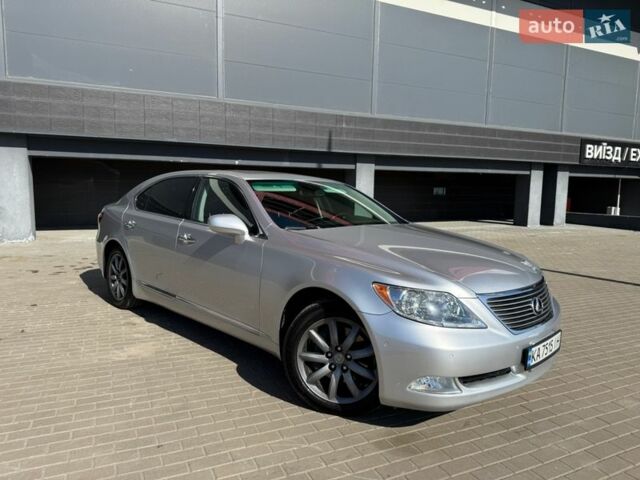 Сірий Лексус ЛС, об'ємом двигуна 4.61 л та пробігом 274 тис. км за 11500 $, фото 3 на Automoto.ua