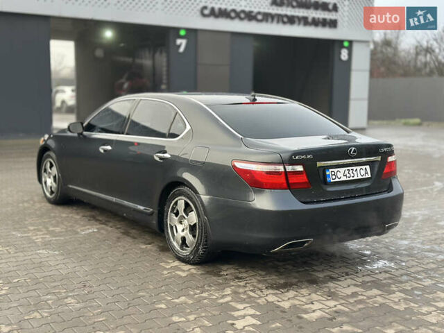 Серый Лексус ЛС, объемом двигателя 4.99 л и пробегом 220 тыс. км за 7000 $, фото 2 на Automoto.ua