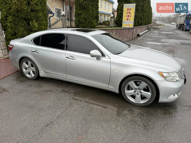 Серый Лексус ЛС, объемом двигателя 4.61 л и пробегом 216 тыс. км за 12800 $, фото 14 на Automoto.ua