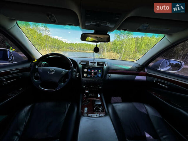 Серый Лексус ЛС, объемом двигателя 4.61 л и пробегом 166 тыс. км за 12500 $, фото 22 на Automoto.ua