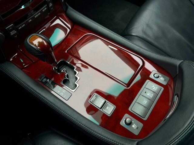 Сірий Лексус ЛС, об'ємом двигуна 4.6 л та пробігом 275 тис. км за 11500 $, фото 16 на Automoto.ua