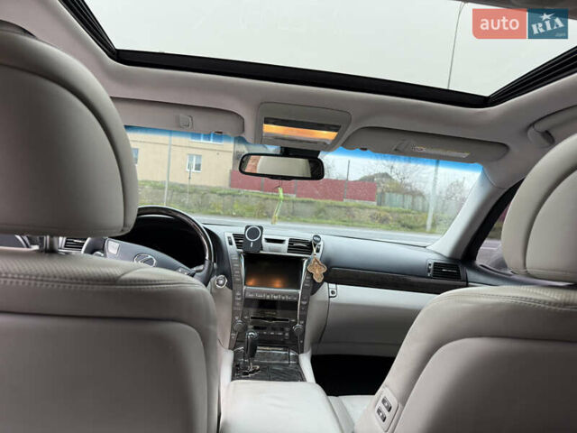 Серый Лексус ЛС, объемом двигателя 4.61 л и пробегом 216 тыс. км за 12800 $, фото 49 на Automoto.ua