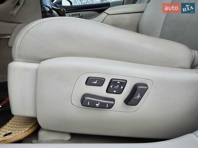 Сірий Лексус ЛС, об'ємом двигуна 5 л та пробігом 237 тис. км за 15499 $, фото 25 на Automoto.ua