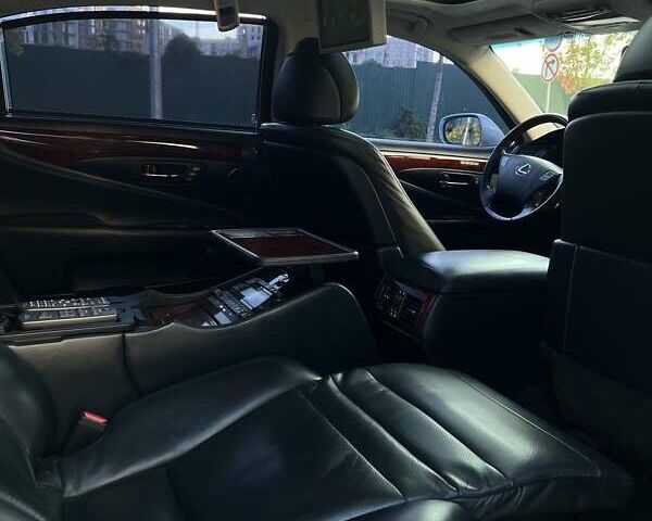 Сірий Лексус ЛС, об'ємом двигуна 4.61 л та пробігом 220 тис. км за 11500 $, фото 18 на Automoto.ua