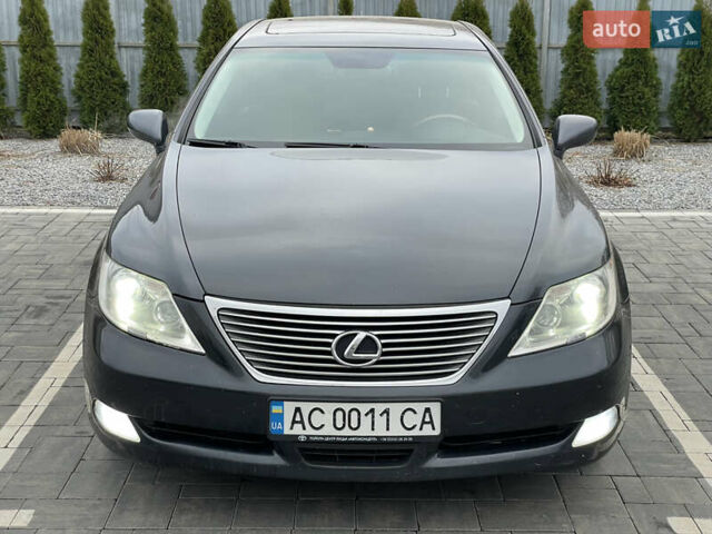 Серый Лексус ЛС, объемом двигателя 4.6 л и пробегом 195 тыс. км за 9950 $, фото 6 на Automoto.ua