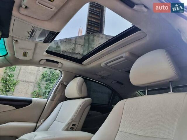 Серый Лексус ЛС, объемом двигателя 4.97 л и пробегом 237 тыс. км за 16999 $, фото 51 на Automoto.ua