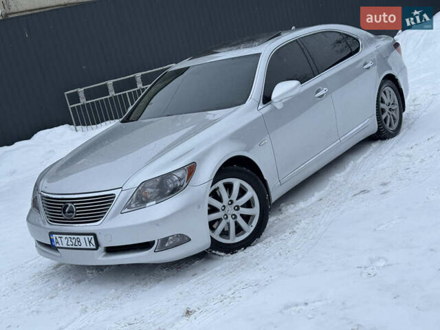 Серый Лексус ЛС, объемом двигателя 4.61 л и пробегом 240 тыс. км за 8500 $, фото 6 на Automoto.ua