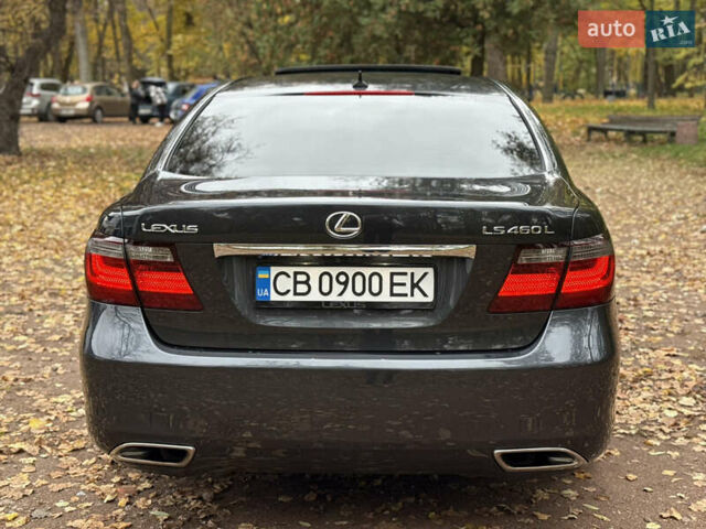 Серый Лексус ЛС, объемом двигателя 4.6 л и пробегом 323 тыс. км за 10000 $, фото 24 на Automoto.ua