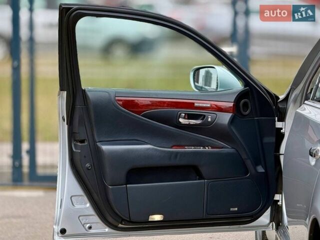 Серый Лексус ЛС, объемом двигателя 4.61 л и пробегом 275 тыс. км за 11500 $, фото 21 на Automoto.ua