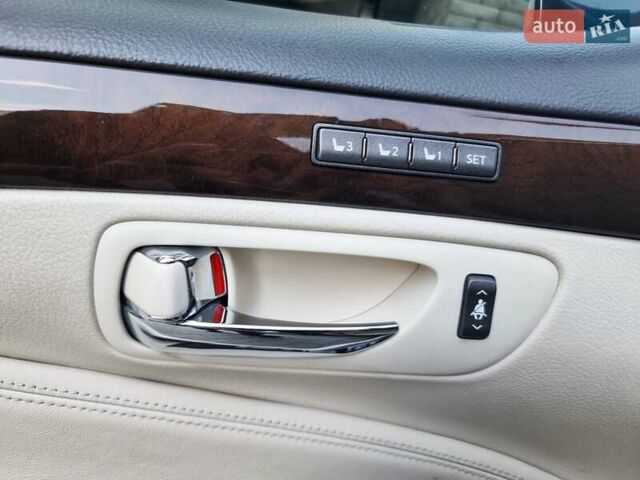 Серый Лексус ЛС, объемом двигателя 4.97 л и пробегом 237 тыс. км за 16999 $, фото 23 на Automoto.ua