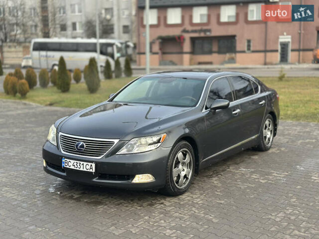 Серый Лексус ЛС, объемом двигателя 4.99 л и пробегом 220 тыс. км за 7000 $, фото 1 на Automoto.ua
