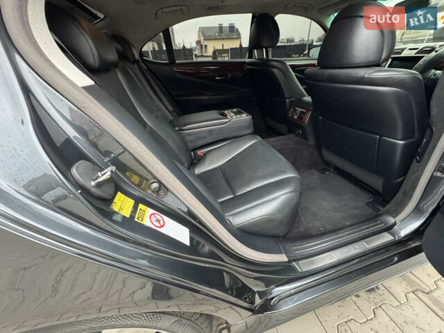 Серый Лексус ЛС, объемом двигателя 4.6 л и пробегом 116 тыс. км за 11700 $, фото 39 на Automoto.ua