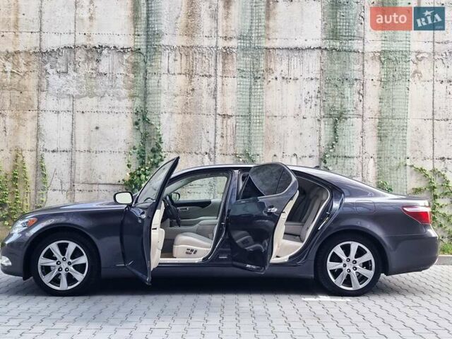 Серый Лексус ЛС, объемом двигателя 4.97 л и пробегом 237 тыс. км за 16999 $, фото 96 на Automoto.ua