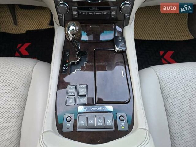 Сірий Лексус ЛС, об'ємом двигуна 5 л та пробігом 237 тис. км за 15499 $, фото 46 на Automoto.ua