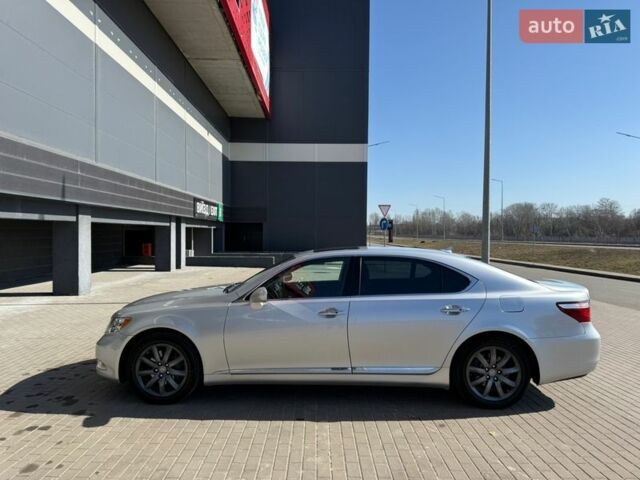 Сірий Лексус ЛС, об'ємом двигуна 4.61 л та пробігом 274 тис. км за 11500 $, фото 24 на Automoto.ua