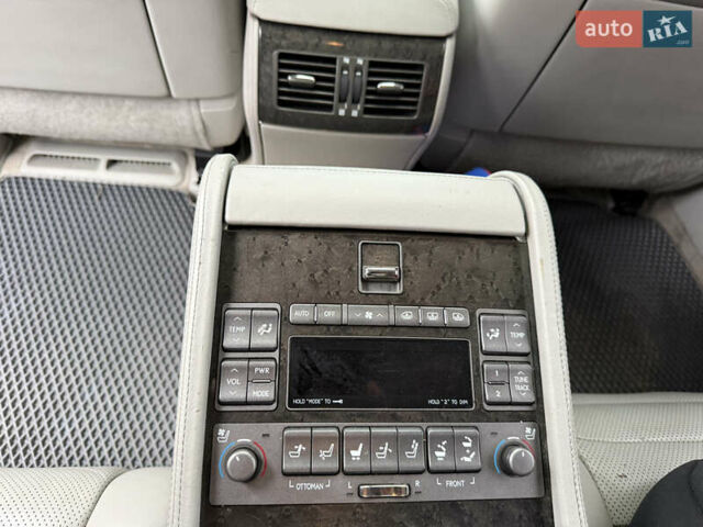 Серый Лексус ЛС, объемом двигателя 4.61 л и пробегом 216 тыс. км за 12800 $, фото 50 на Automoto.ua