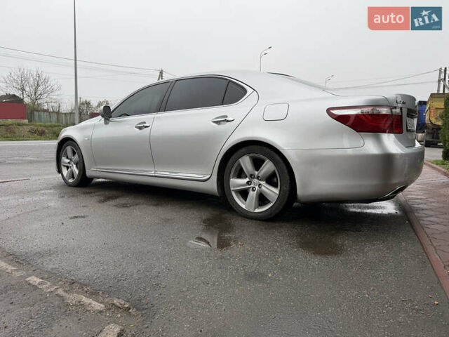 Серый Лексус ЛС, объемом двигателя 4.61 л и пробегом 216 тыс. км за 12800 $, фото 32 на Automoto.ua