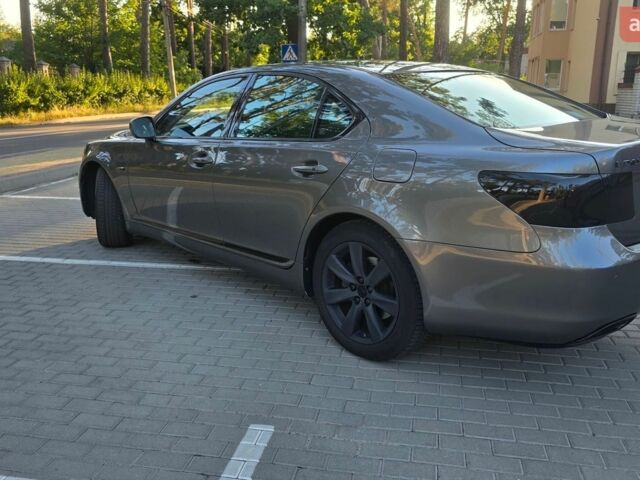 Сірий Лексус ЛС, об'ємом двигуна 4.61 л та пробігом 295 тис. км за 14200 $, фото 6 на Automoto.ua