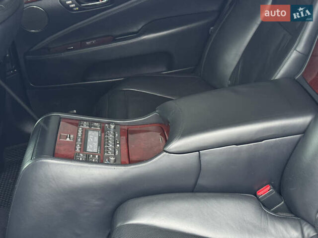 Серый Лексус ЛС, объемом двигателя 4.61 л и пробегом 240 тыс. км за 8500 $, фото 46 на Automoto.ua