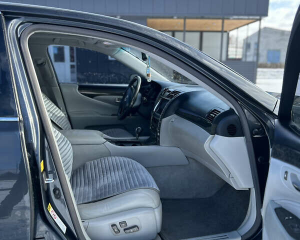 Серый Лексус ЛС, объемом двигателя 4.6 л и пробегом 183 тыс. км за 9700 $, фото 16 на Automoto.ua