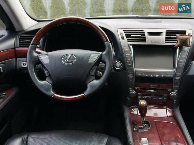 Серый Лексус ЛС, объемом двигателя 4.6 л и пробегом 195 тыс. км за 9950 $, фото 21 на Automoto.ua