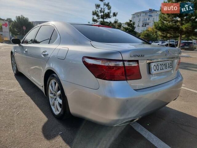 Сірий Лексус ЛС, об'ємом двигуна 4.61 л та пробігом 238 тис. км за 9500 $, фото 26 на Automoto.ua